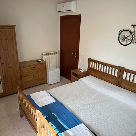 Guest house Affittacamere Donna Clarissa