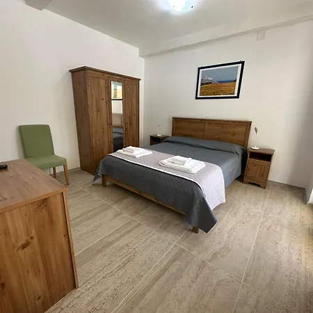Guest house Affittacamere Donna Clarissa